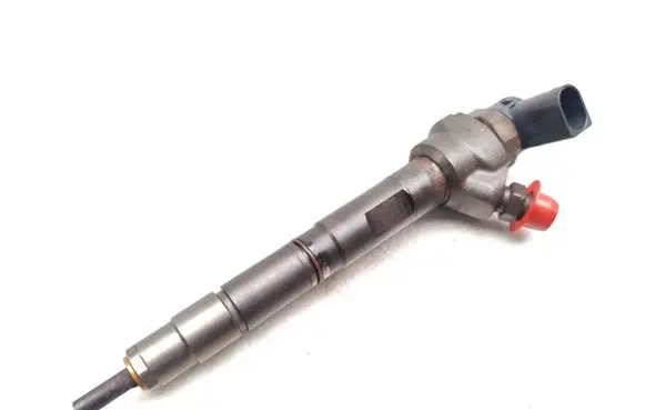 Audi A4 S4 B8 8K Fuel injector 03L130277J 0445110369