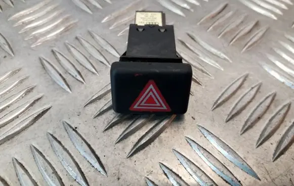 Audi A4 S4 B7 8E 8H Hazard light switch 8E0941509