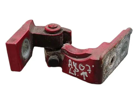 Audi A4 S4 B7 8E 8H Front door upper hinge A046573