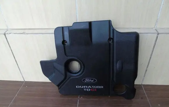 Ford Mondeo MK II Engine cover (trim)