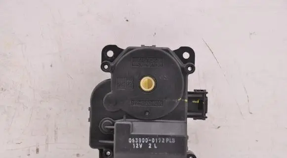 Lexus RX 450H A/C air flow flap actuator/motor 0638000172