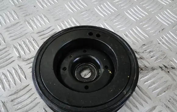 Volkswagen Golf VII Crankshaft pulley 06H105243K