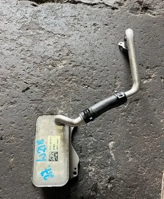 Mercedes-Benz CLS C218 X218 Engine oil radiator A2761880001