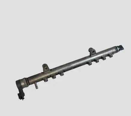 Volvo V70 Fuel main line pipe 0445215025 002474L3 30777759