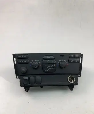 Volvo V70 Climate control unit 30746022