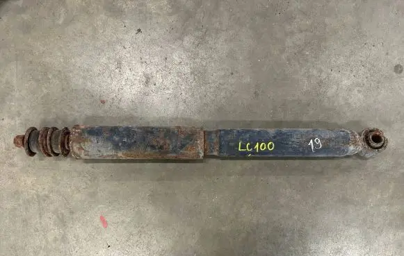 Toyota Land Cruiser (J100) Front shock absorber/damper
