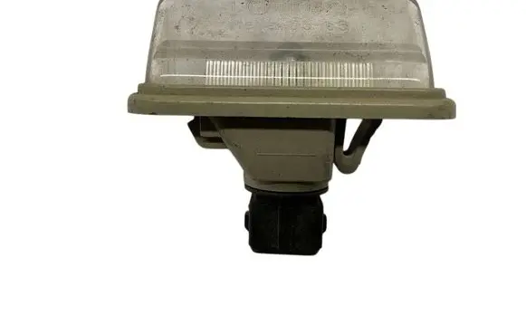 Toyota Avensis T250 Number plate light E1001478 E001479 HC140555