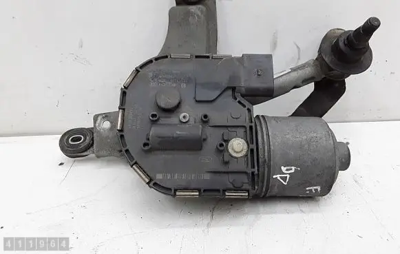 Front wiper linkage