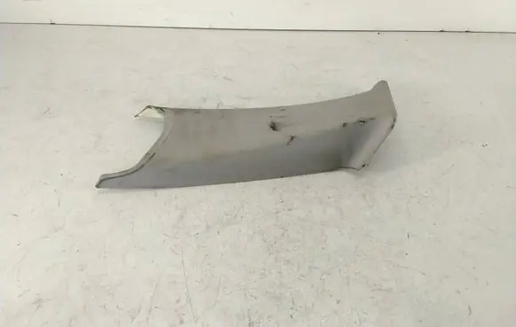 BMW 3 E46 (C) pillar trim 8209011