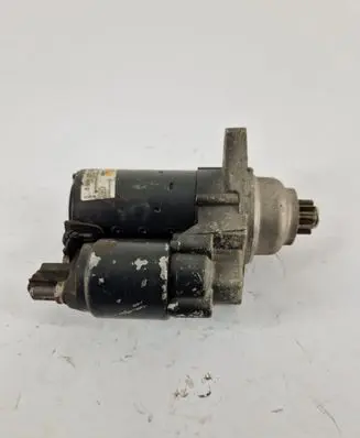 Volkswagen Golf V Starter motor 0986020220