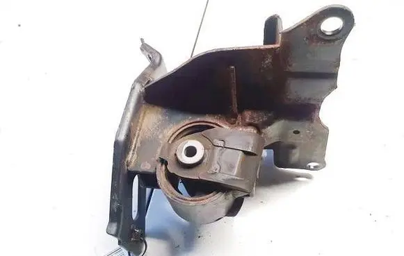 Engine mount bracket
