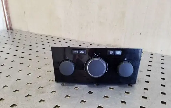 Opel Zafira B Climate control unit 901513650003 13250622