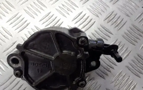 Volvo V50 Vacuum pump D156-2C2