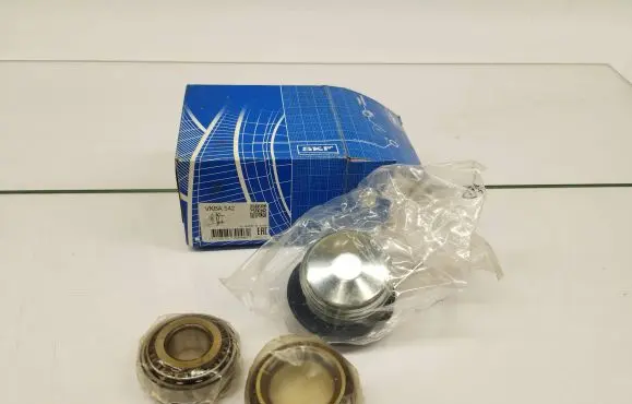 Mercedes-Benz E W124 Rear wheel bearing hub 0009815905 A0009815905 0059817105