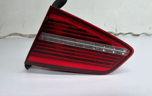 Volkswagen PASSAT B8 Tailgate rear/tail lights 3G5945308