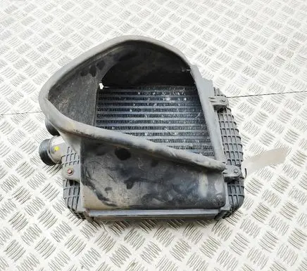 Maserati Levante Intercooler radiator 670035635