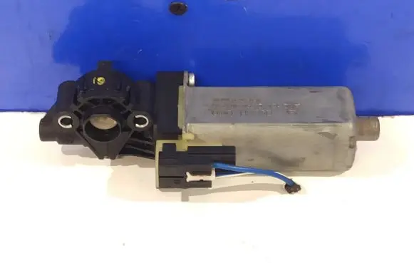 Saab 9-5 Seat adjustment motor 0390201901 5005848