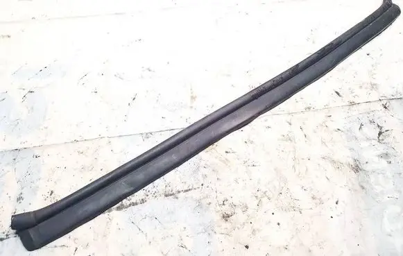 BMW 5 F10 F11 Rubber seal front coupe door