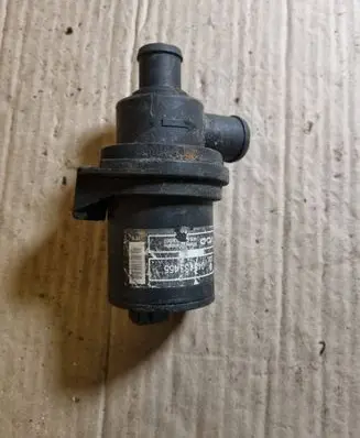 Volkswagen PASSAT B5 Idle control valve (regulator) 048133455