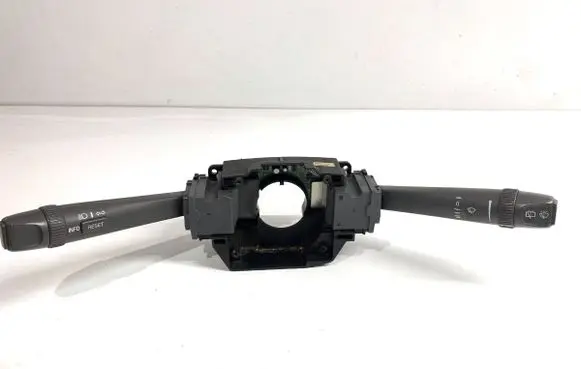 Volvo V70 Wiper turn signal indicator stalk/switch 9452394