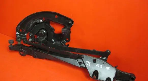 Volkswagen Eos Convertible roof hinge 1Q0825350D