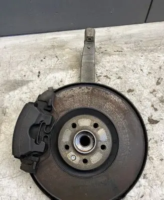 Volvo XC60 Front wheel hub spindle knuckle