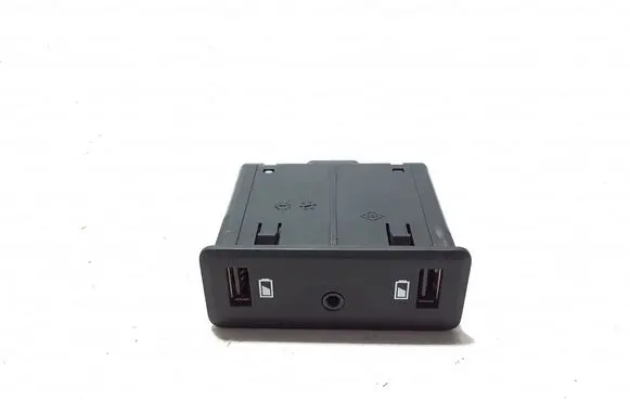 Renault Talisman AUX in-socket connector 280239684R