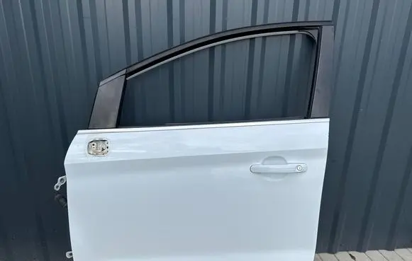 Ford Kuga I Front door 