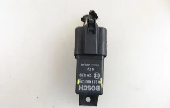 Honda FR-V Glow plug pre-heat relay 0281003030