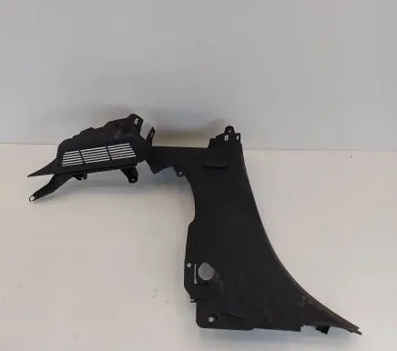 Trunk/boot lower side trim panel