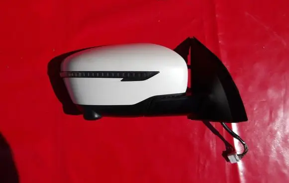 Nissan Qashqai Front door electric wing mirror 