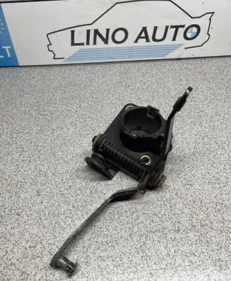 BMW 3 E36 Accelerator throttle pedal bracket 1159760