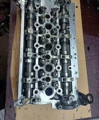 Renault Espace - Grand espace IV Engine head 10730273 G9T01BA38GAEDD9 G9T01