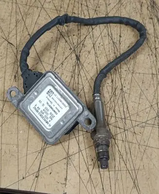 Mercedes-Benz S W222 Lambda probe sensor A0009058411
