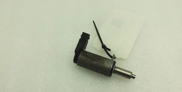 Audi A5 8T 8F Camshaft vanos timing valve 06H103697A