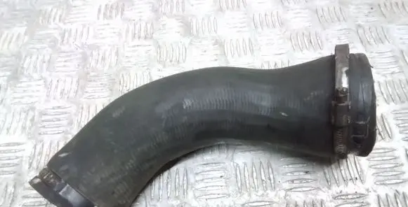 Volvo V70 Intercooler hose/pipe
