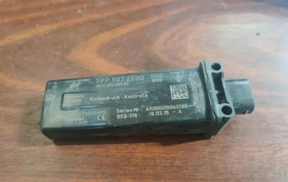 Porsche Macan (95B) Tire pressure sensor 7PP907273D 053120300503