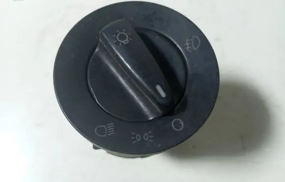 Volkswagen PASSAT B5 Light switch 1C0941531