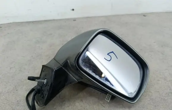 Toyota Corolla Verso E121 Front door electric wing mirror 