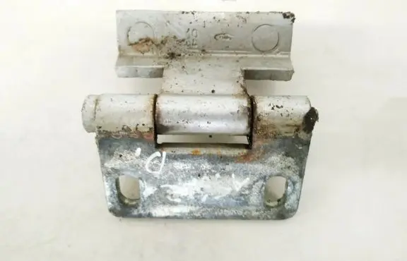 Peugeot Partner Front door upper hinge