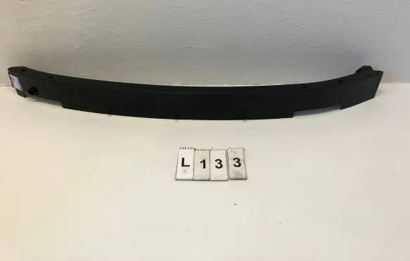 Volvo XC90 Front bumper support beam 32318220