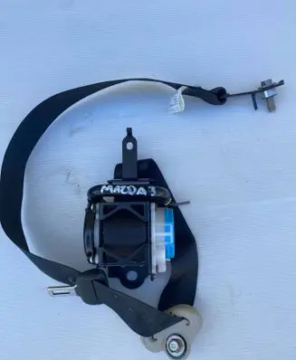 Mazda 3 III Front seatbelt 0926092013