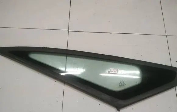 Ford Galaxy Front triangle window/glass as2