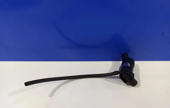 Volvo S80 Windscreen/windshield washer pump 31349235 30699953