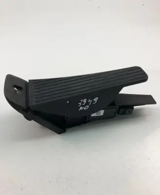Volvo XC90 Accelerator throttle pedal 32212451