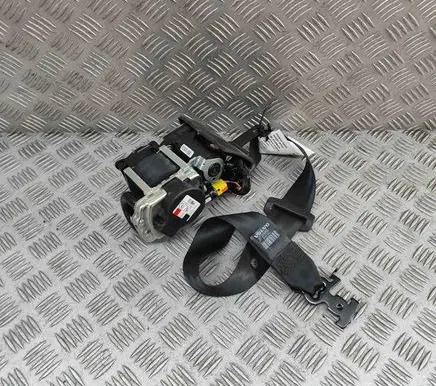 Volvo XC90 Front seatbelt 637752400 31322646