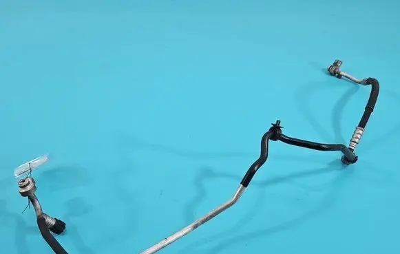 Air conditioning (A/C) pipe/hose