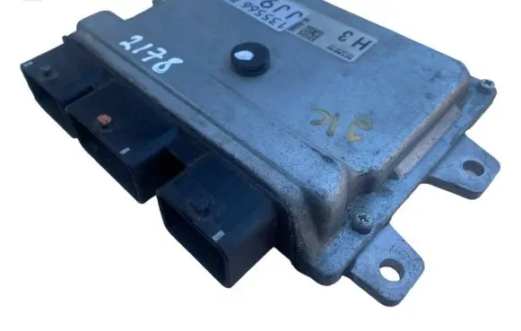 Nissan Juke I F15 Engine control unit/module MEC940390