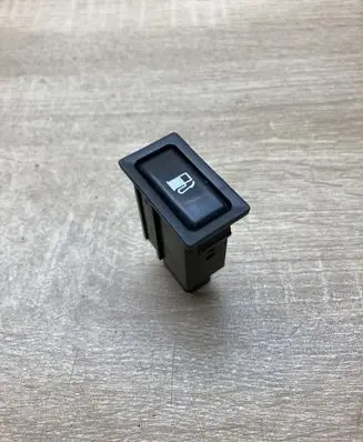 Toyota Avensis T250 Fuel tank opening switch 156795