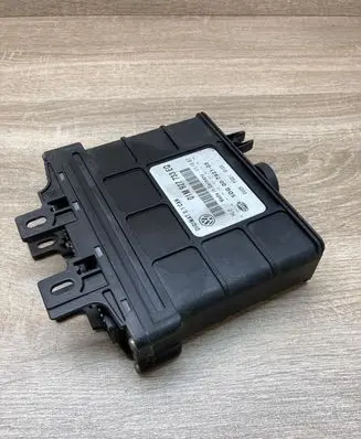 Volkswagen Golf IV Engine control unit/module ECU 01M927733EQ 5DG007921